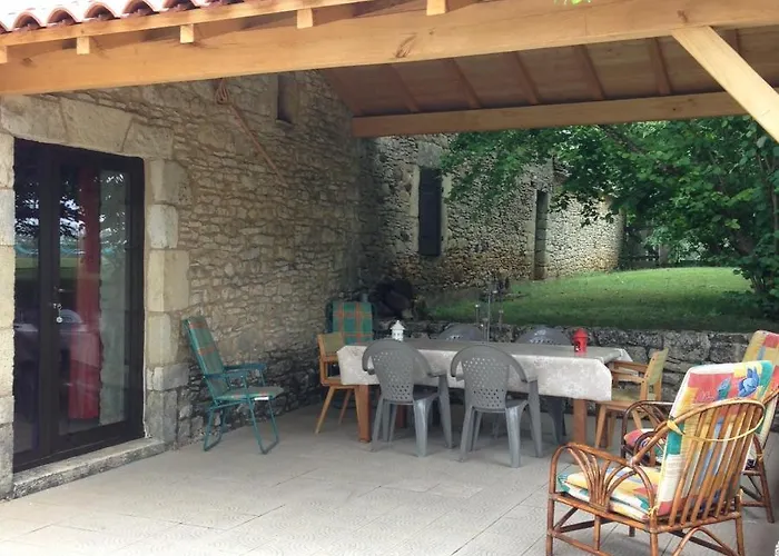 Maison Pierre Avec Piscine Privee بيت للعطل